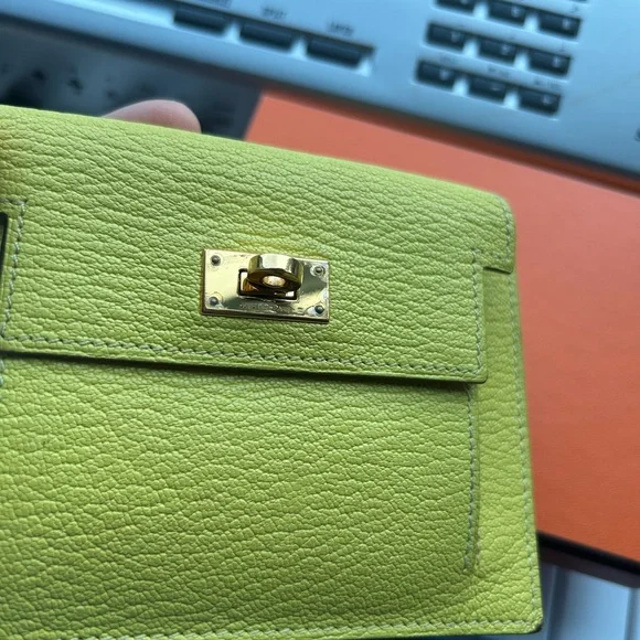 Hermes yellow Kelly go  Leather Wallet stamp Y - Picture 4 of 5